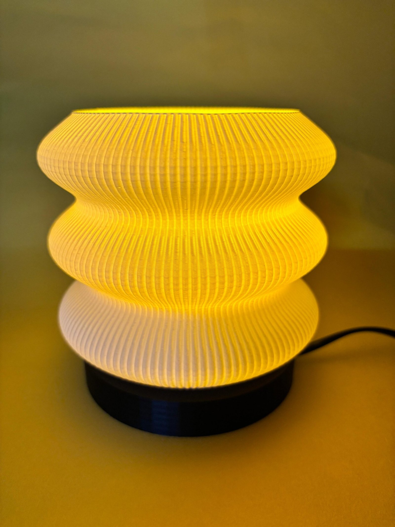 Gwave 3D Printed Desk Lamp – Eco-Friendly Made in Goa - Image 4