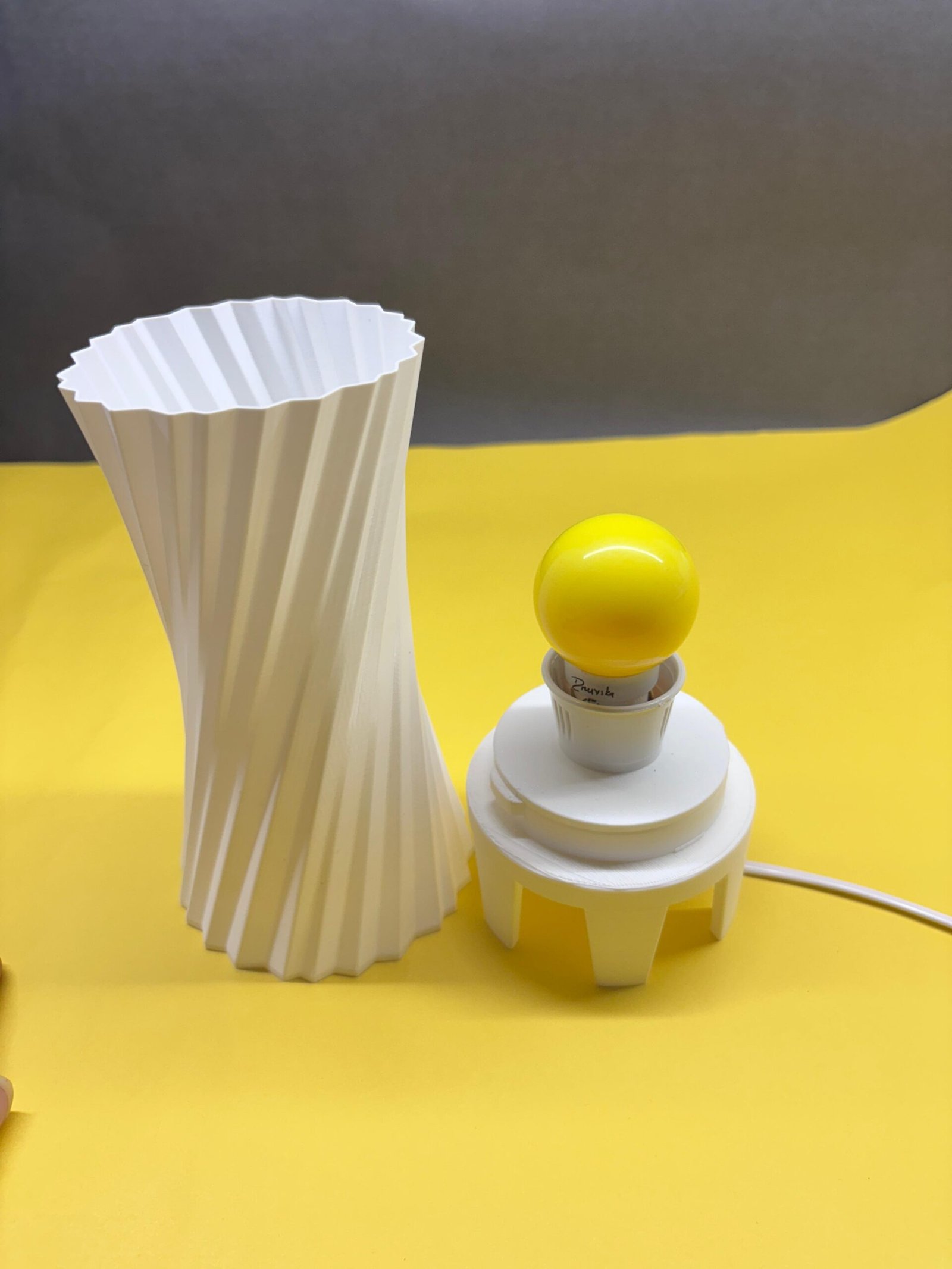 Glassy 3D Printed Lamp - Image 3