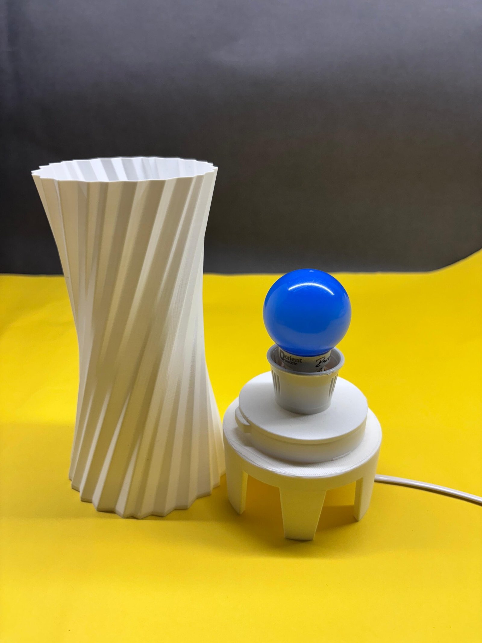 Glassy 3D Printed Lamp - Image 5